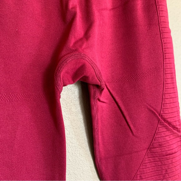 Gymshark | Seamless Sculpt Leggings | BURGUNDY- SMALL - Picture 6 of 10